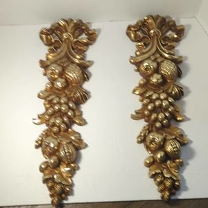 Vintage Syroco 1960s Pair of Gold Fruit Wall Hangings Plaques Garlands Boughs.
